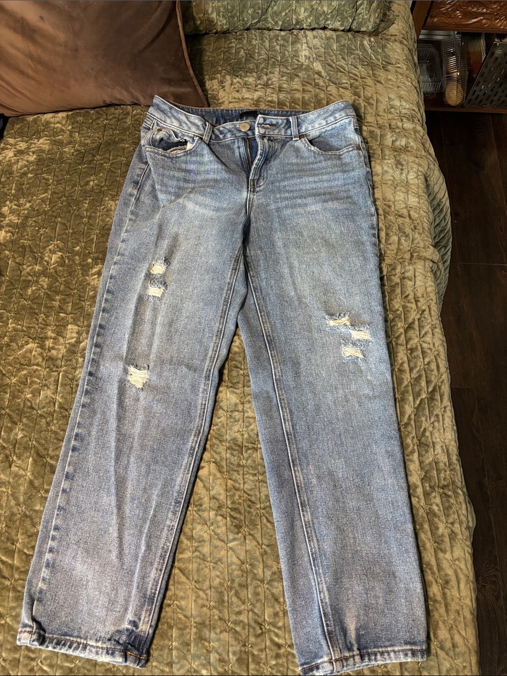 1822 Denim Light Blue Boyfriend Jeans with Distressed Knees